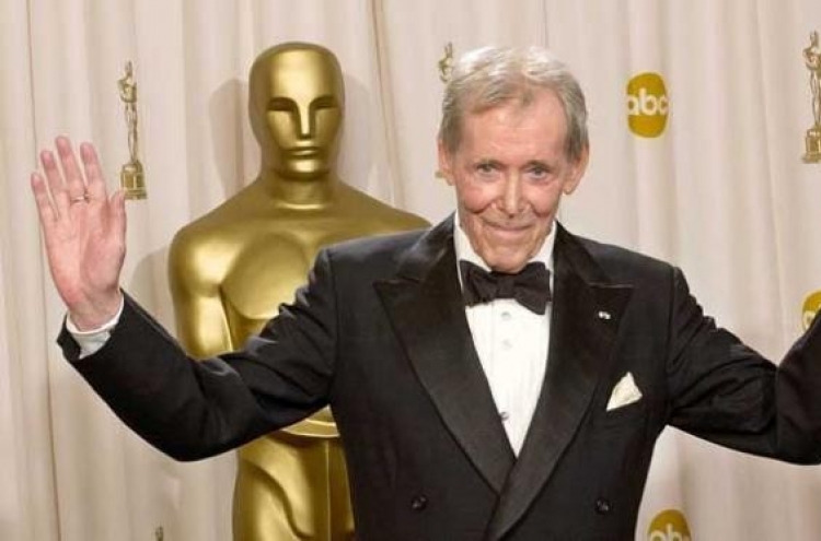 Peter O’Toole retires with ‘dry-eyed farewell’