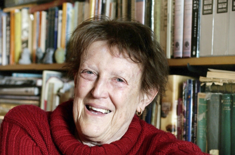 New Zealand author Margaret Mahy dies