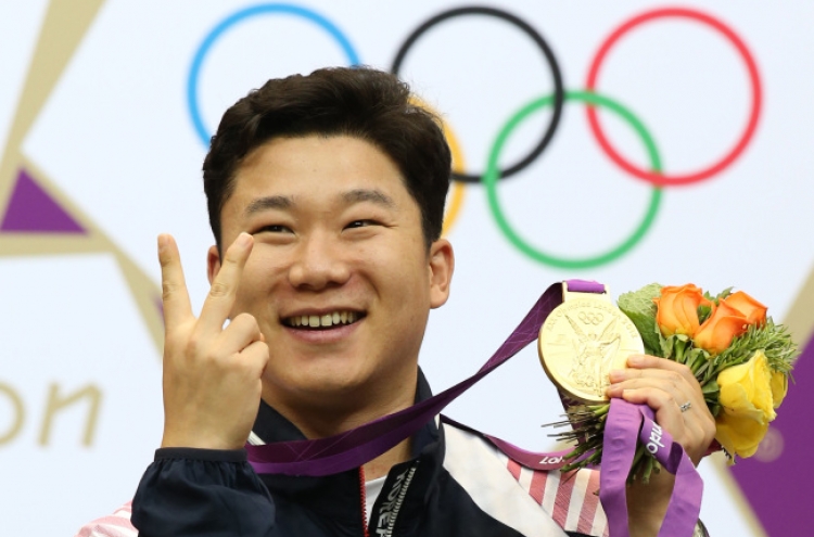 Pistol shooter Jin Jong-oh wins S. Korea's first gold in London