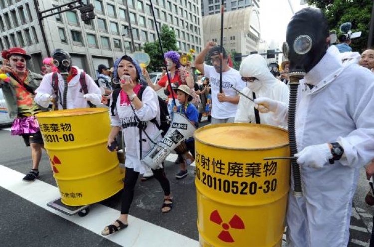 Anti-nuclear protesters surround Japan parliament