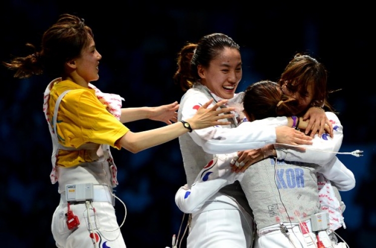 S. Korean women grab bronze in foil fencing team event