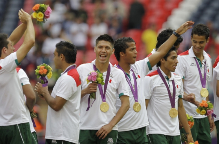 Mexico upsets Brazil to win 1st gold in football