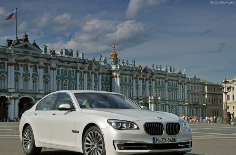 Competition heated in luxury sedan segment