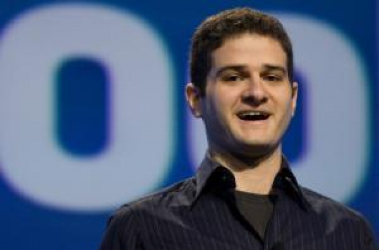 Facebook Co-Founder Sells 450,000 More Shares