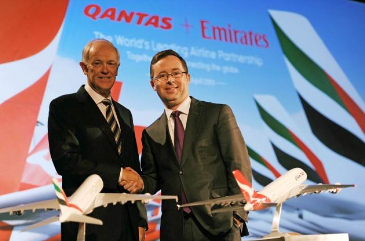 Embattled Qantas in major alliance with Emirates