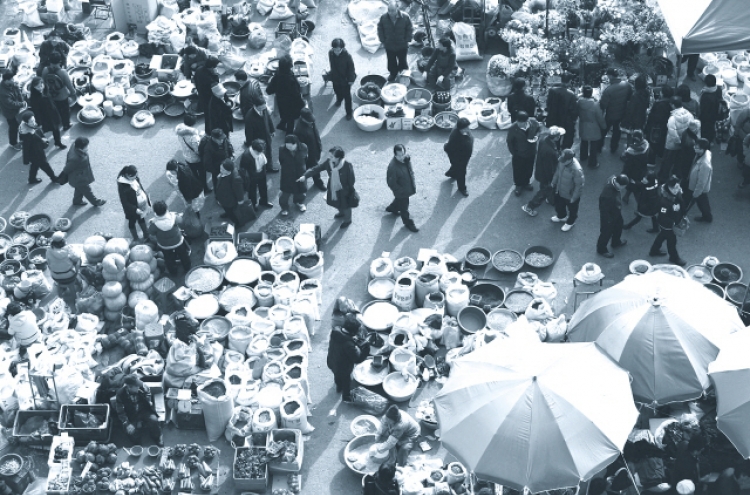 Traditional markets rendered in black and white