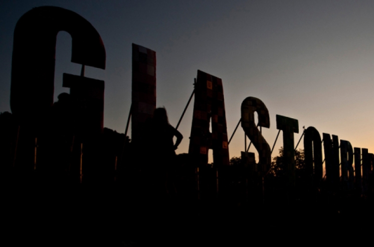 Glastonbury sells out in record time
