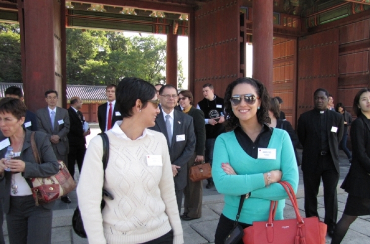 Envoys learn value of nature in Changdeok Palace tour