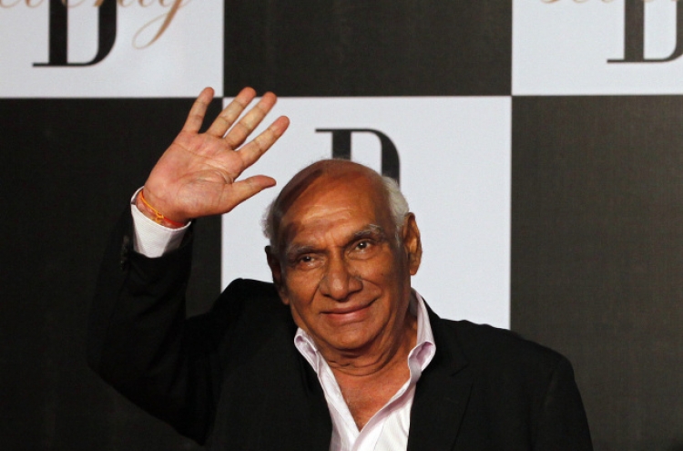 Veteran Bollywood director Chopra dies