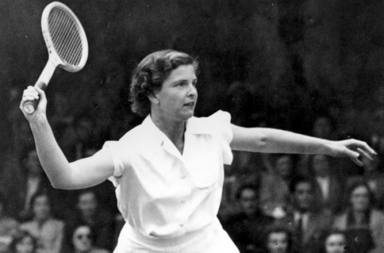 Margaret DuPont, U.S. tennis great, dies at 94