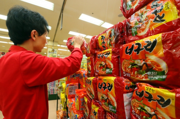 China's health authorities order recall of Korean instant noodles