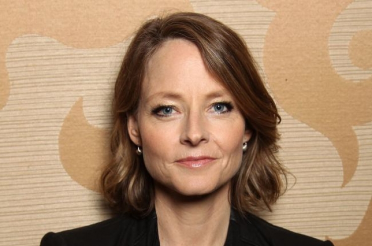 Jodie Foster earns lifetime achievement honor at Globes