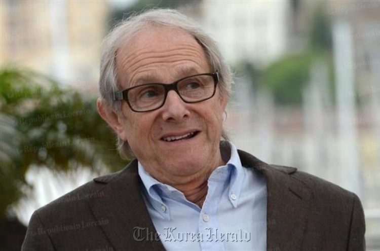 Ken Loach turns down Italian film prize over worker rights