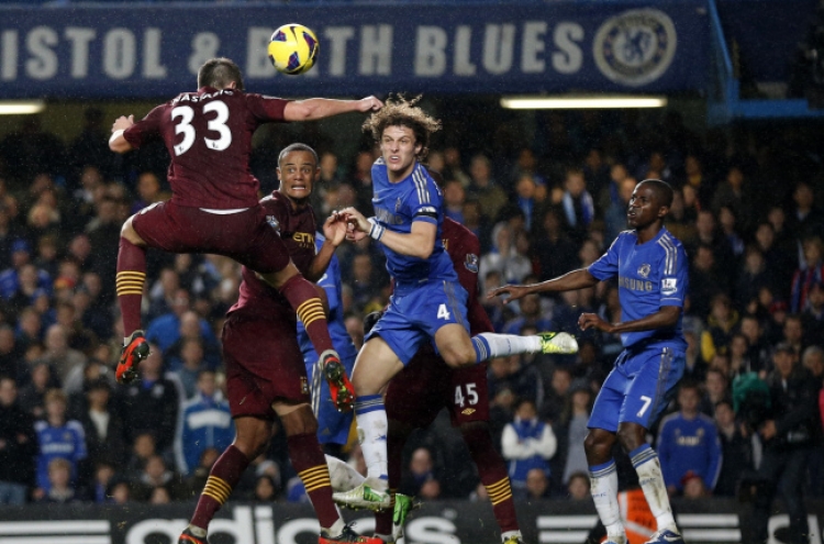 Chelsea, Man City battle to draw