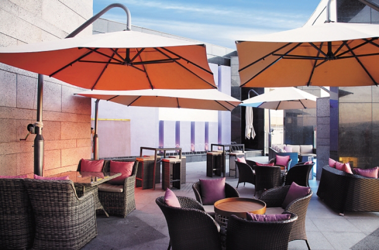 Mercure’s Sky lounge ‘Kloud’ sets new standard for Gangnam bars