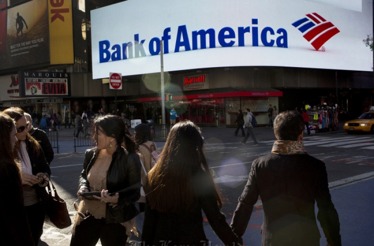 U.S. banks report stronger profits