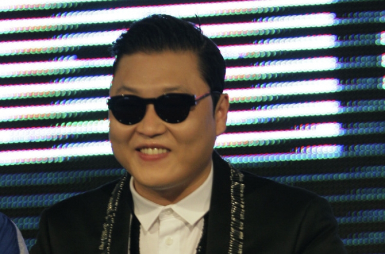 Psy issues apology for anti-American lyrics