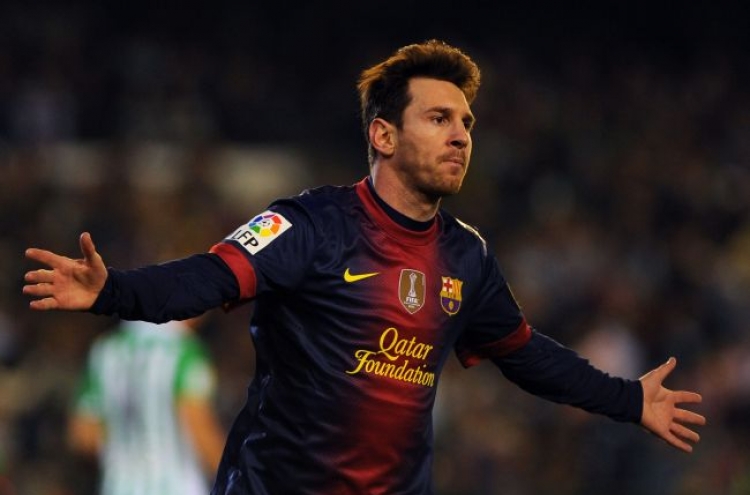 Messi breaks 40-year record with 86th goal of 2012