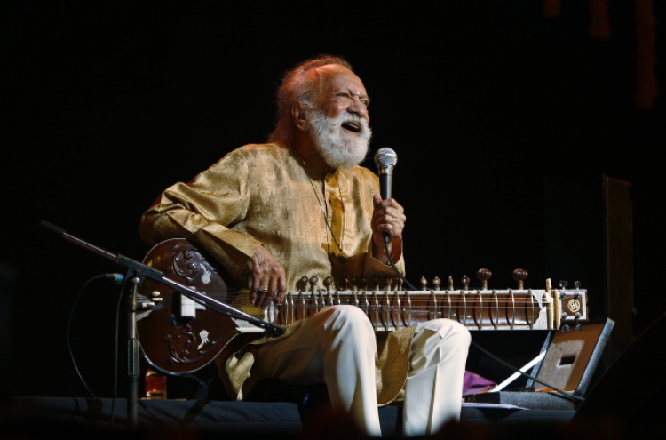 Indian sitar virtuoso Ravi Shankar dies at 92