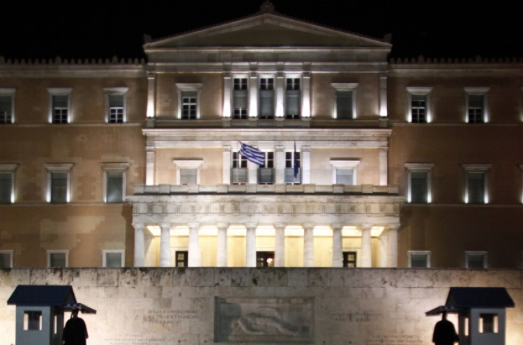 S&P boosts Greece’s credit rating