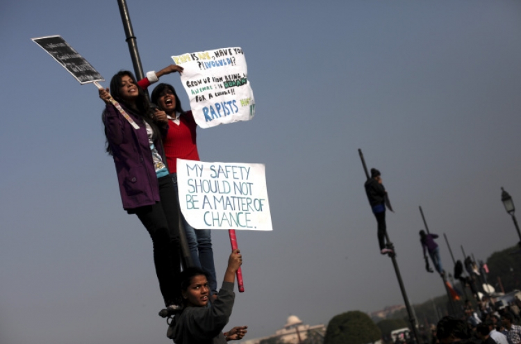 Gang rape protesters clash with Indian police