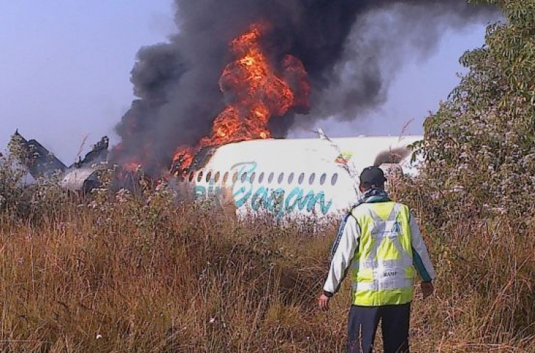 Myanmar probes plane crash-landing