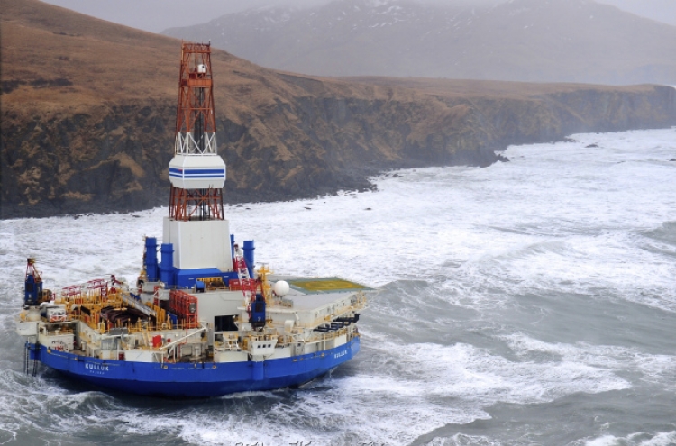 Critics say grounding shows Arctic drilling danger