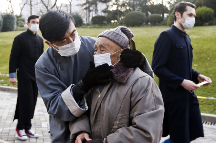 Resumed factory smoke clouds China anti-pollution pledges