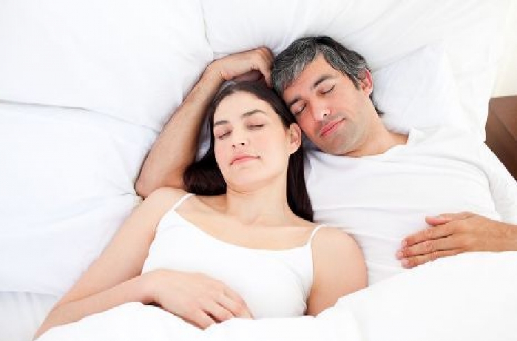 Couples who sleep well are less selfish: study