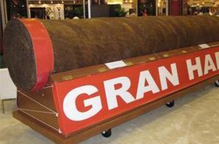 $185K paid for 19-foot-long cigar