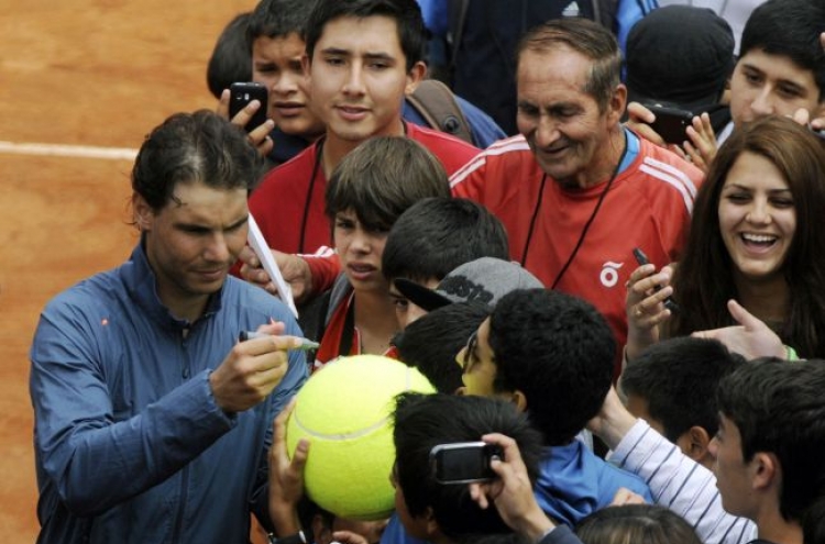 Nadal’s knee may bother him for a few weeks