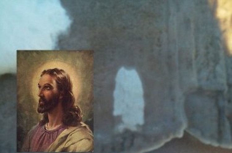 Man sees Jesus image in beer case