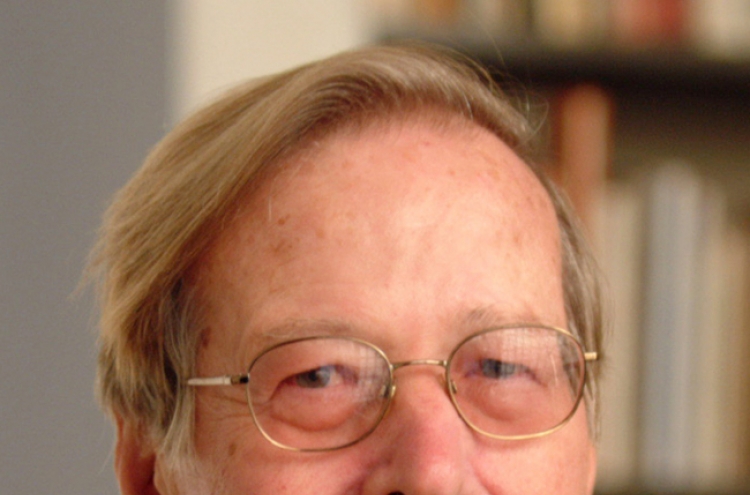 U.S. legal scholar Ronald Dworkin dies in U.K.