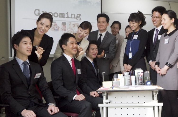 Korean Air runs make-up class for men