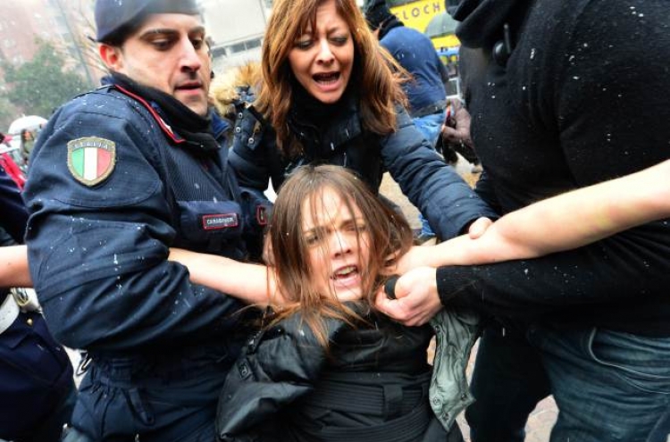 Austerity-weary Italians vote in second day of polls