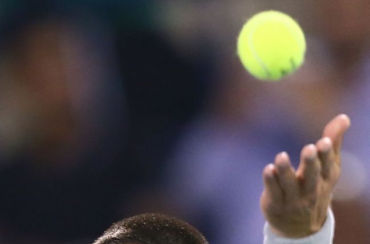 Del Potro, Djokovic advance in Dubai