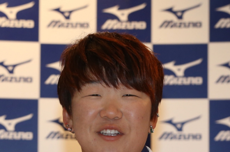 Shin Ji-yai sets sights on top player award