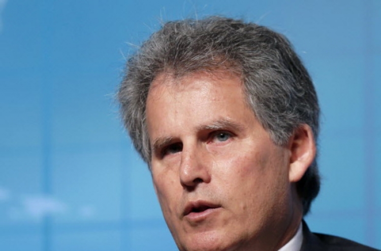 IMF’s Lipton urges officials to redouble bank oversight reform