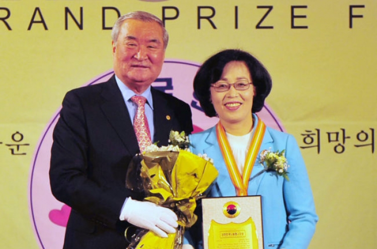 Songpa Mayor Park wins sharing award