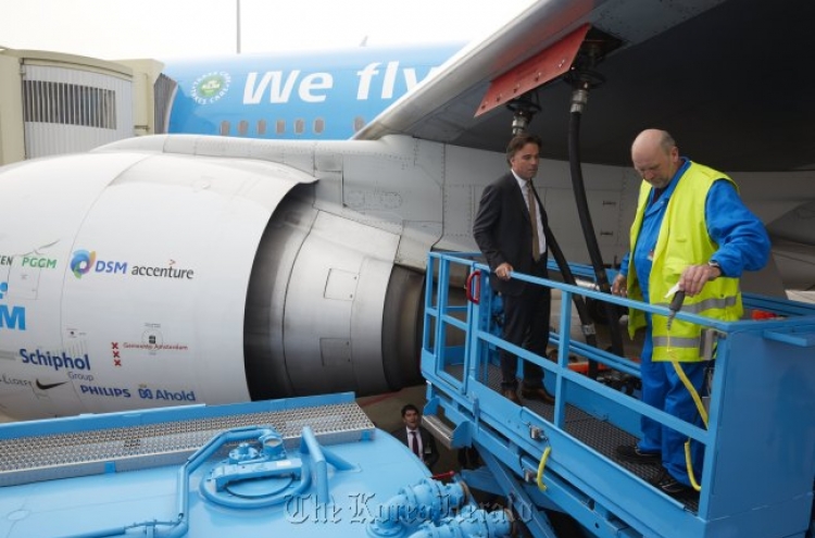 KLM takes steps in sustainable flights