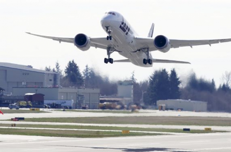 Boeing 787 takes to sky in first flight check