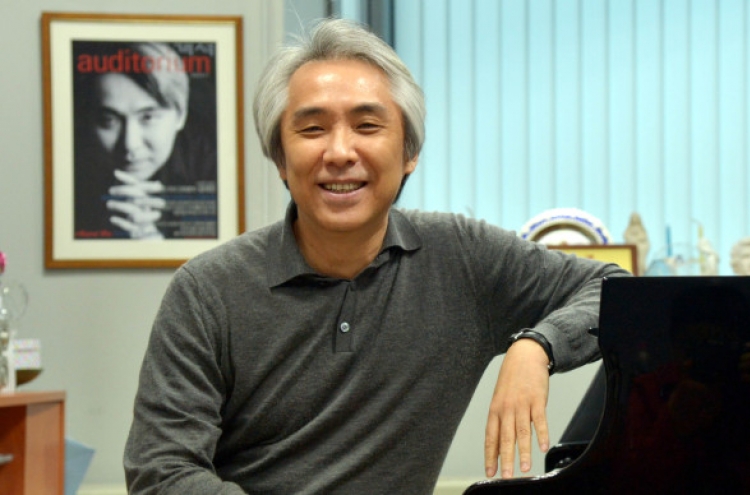 Pianist-maestro keeps heart for chamber music