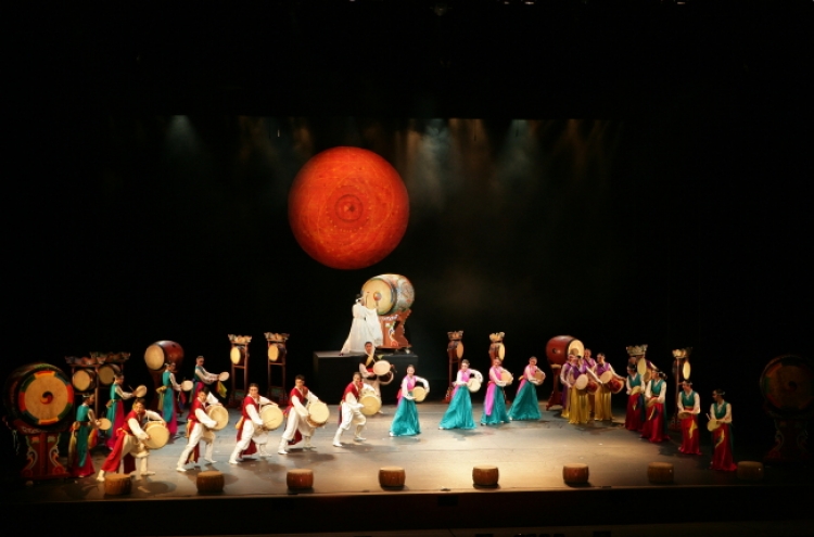 Mishmash of dances comes to Gangdong