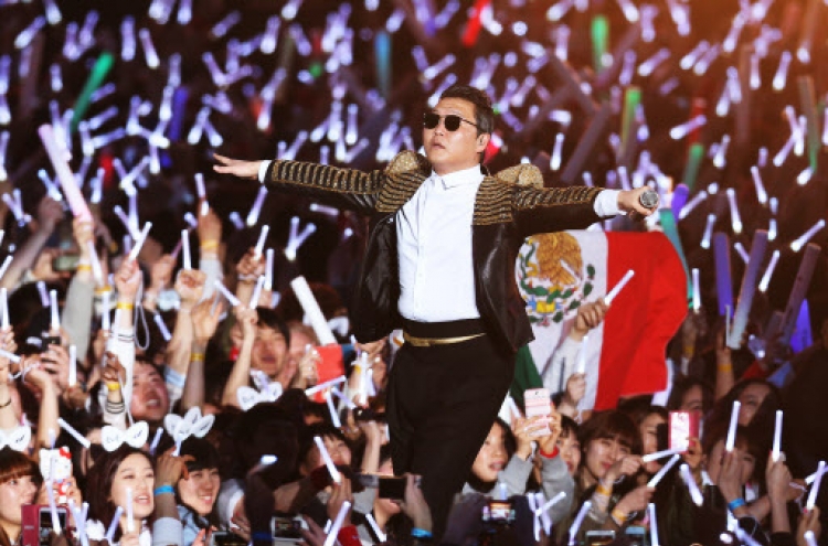 [Newsmaker] Psy returns to limelight with ‘Gentleman’