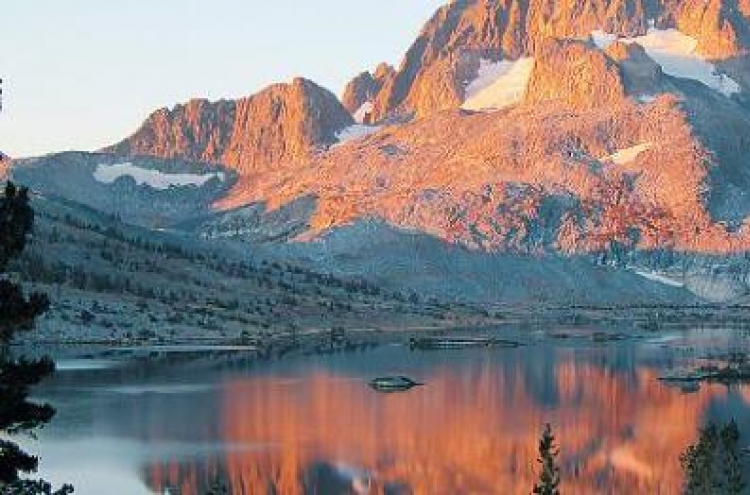 Hard-core hiking on Yosemite backcountry adventure