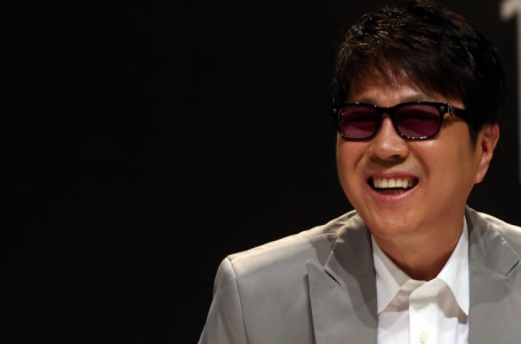 Cho Yong-pil’s new album hits the jackpot