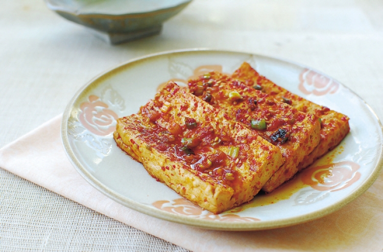 Dubu jorim (braised tofu)