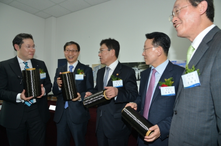 Hyosung begins mass-producing Korean-developed carbon fiber
