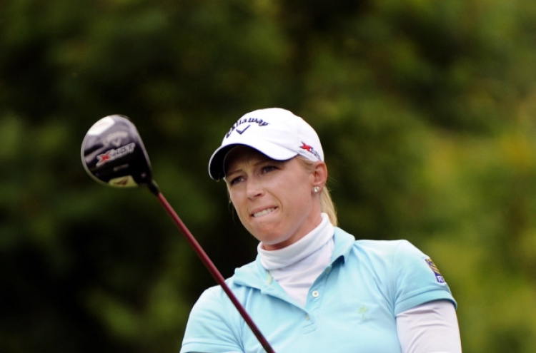 Pressel takes 2-shot lead at LPGA