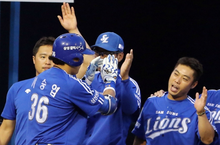 Samsung's Lee Seung-yeop ties S. Korean home run record
